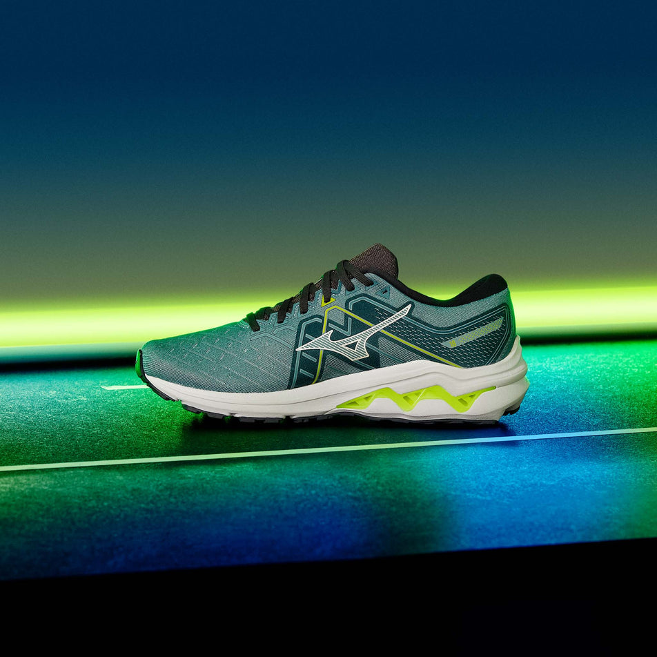 Mizuno | Men's Wave Inspire 18 Running Shoes (7232255754402)