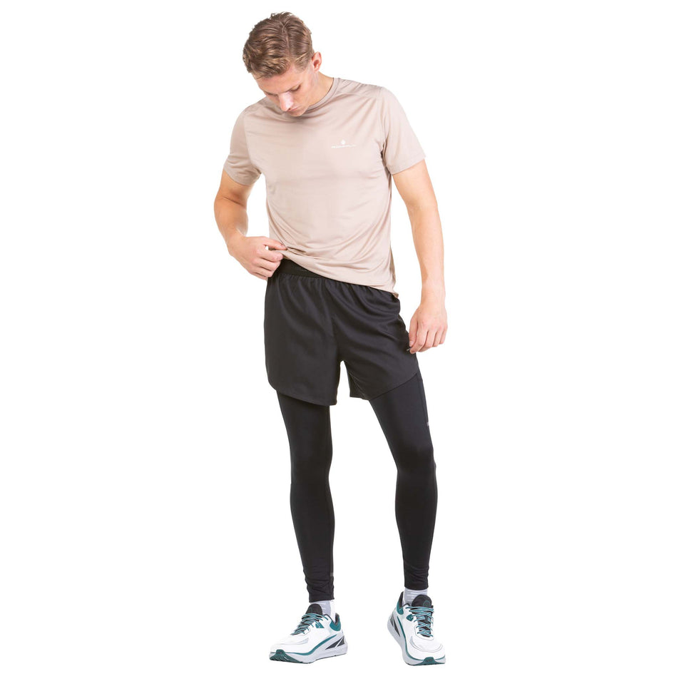 Front view of a model wearing a pair of Ronhill Men's Life Twin Tights (7573989163170)
