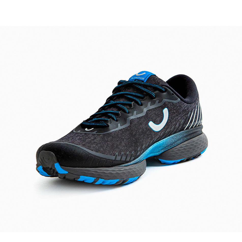 Right shoe anterior angled view of True Motion Men's U-Tech Nevos Elements Running Shoes in black (7704178098338)