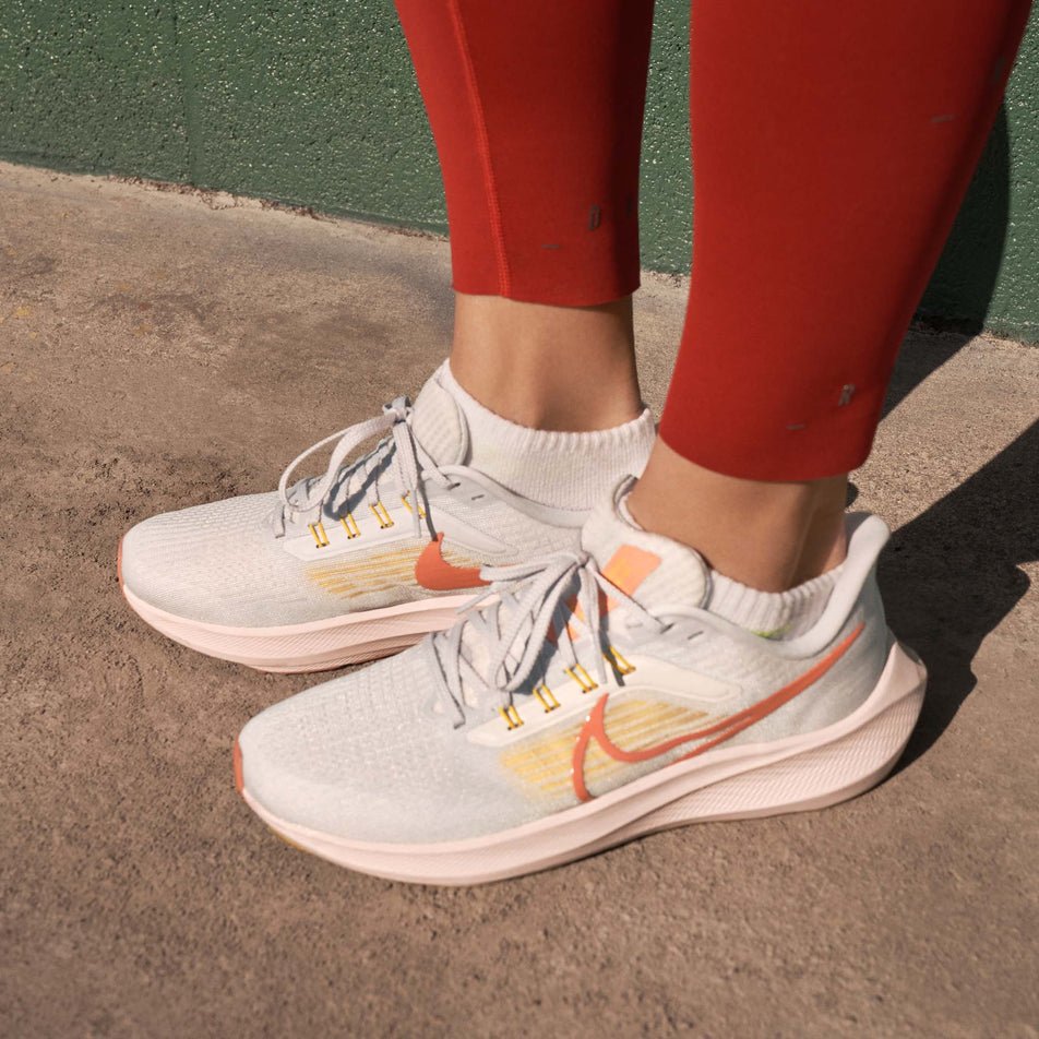 Nike | Women's Air Zoom Pegasus 39 Running Shoes (7353542410402)