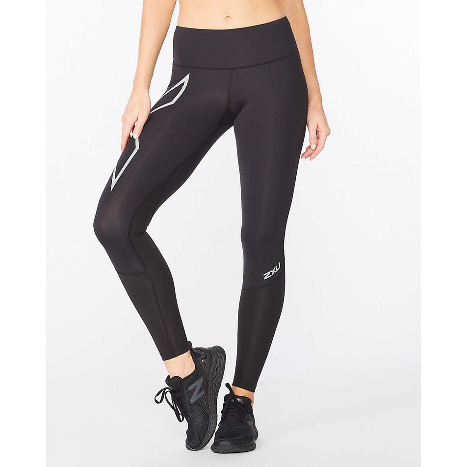 Front of 2XU Aero Vent Mid-Rise Compression Tights (6918234931362)
