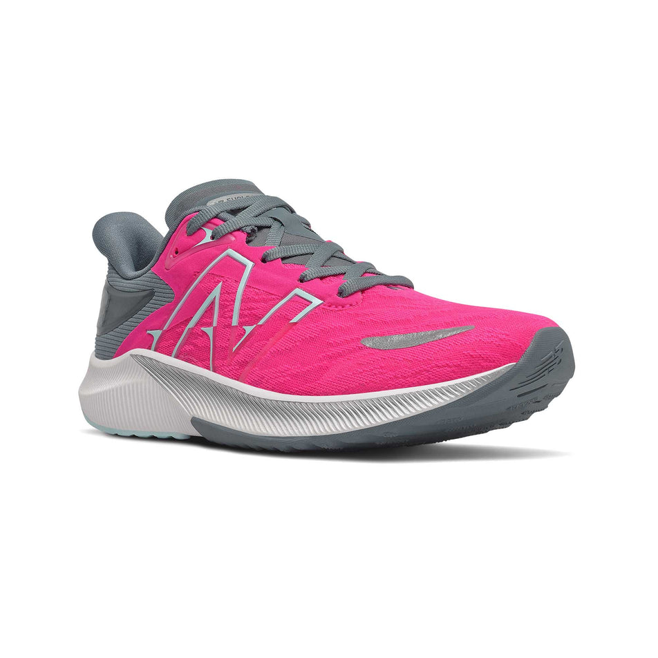 Anterior view of women's new balance fuelcell propel v3 running shoes (6888138735778)