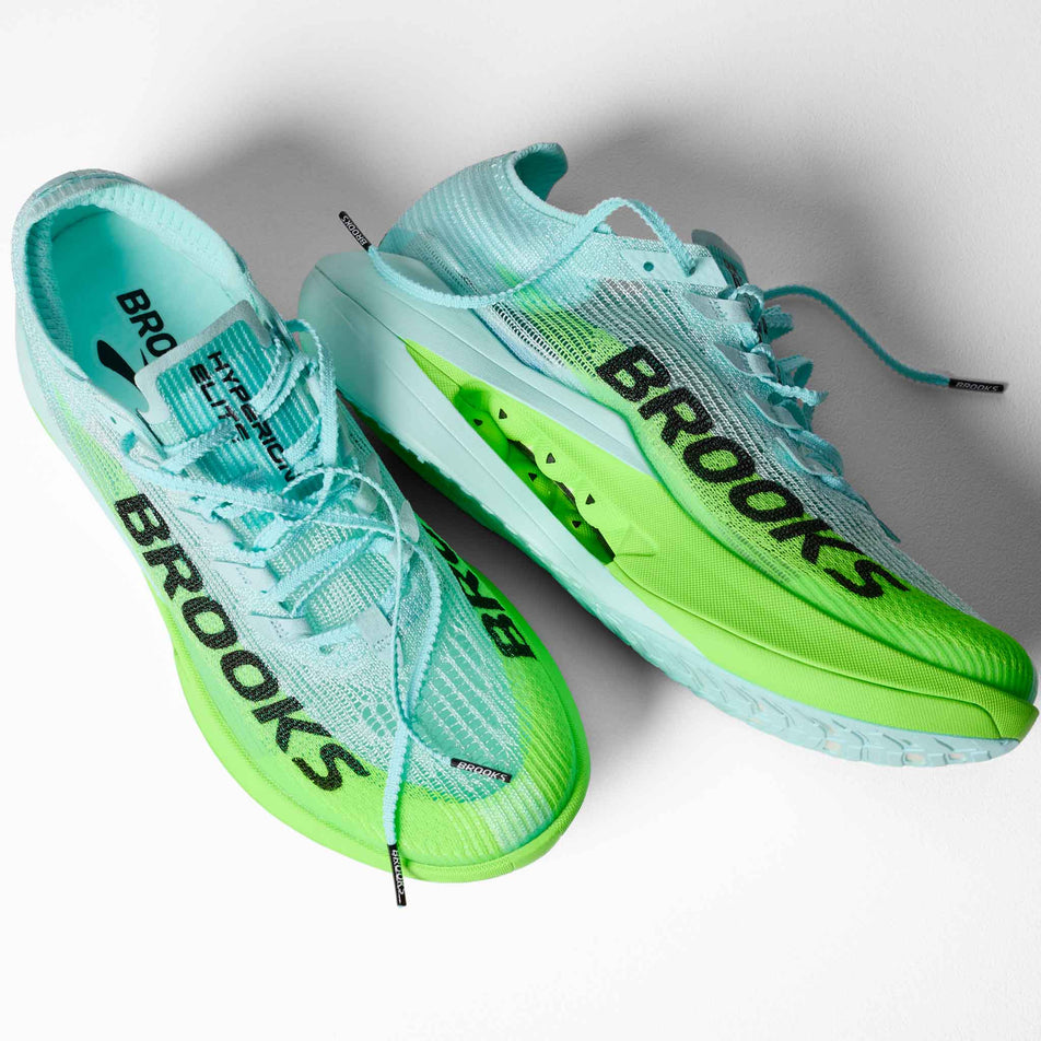 A pair of Brooks Unisex Hyperion Elite 5 Running Shoes in the Limpet/Black/Green Gecko colourway.