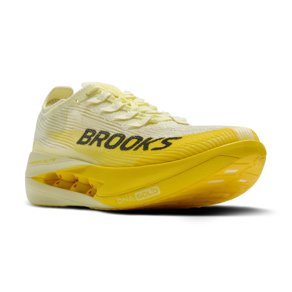 Lateral view of the right shoe from a pair of Brooks Unisex Hyperion Elite 5 Running Shoes in the Luminary/Yellow/Gray colourway.