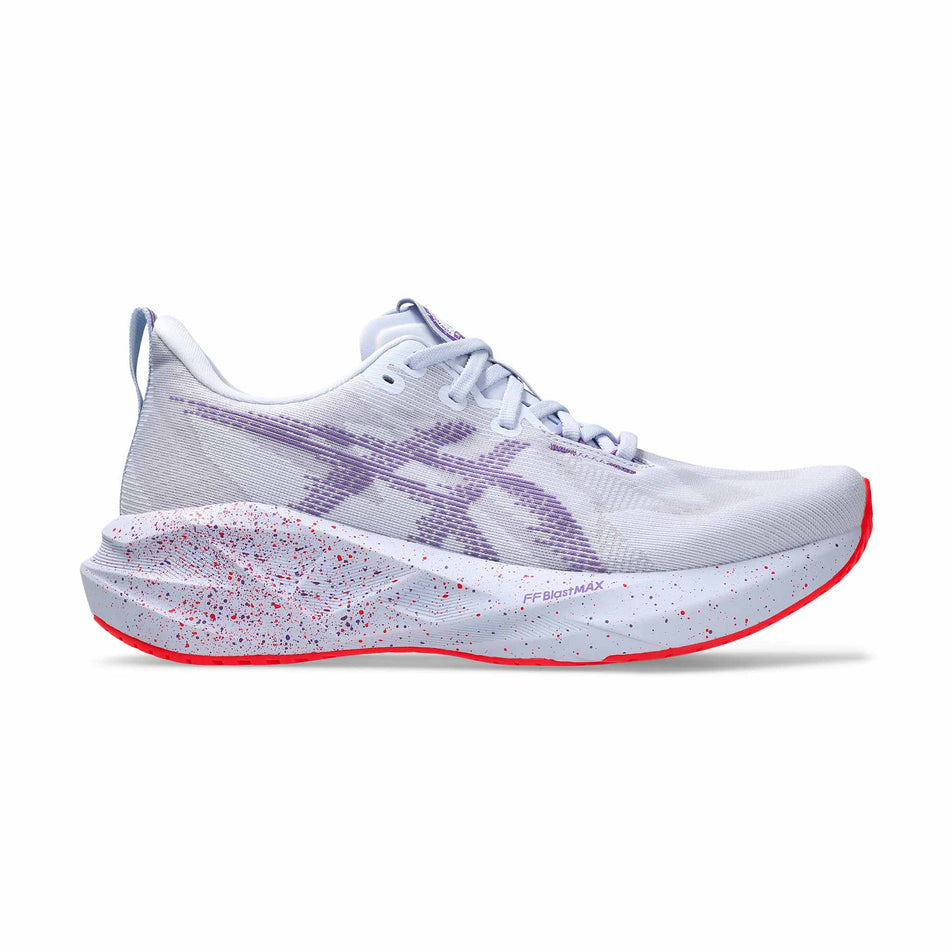 Lateral view of the right shoe from a pair of ASICS Men's Novablast 5 Tokyo Running Shoes in the Blue Fade/Edo Purple colourway.  (8720406806690)