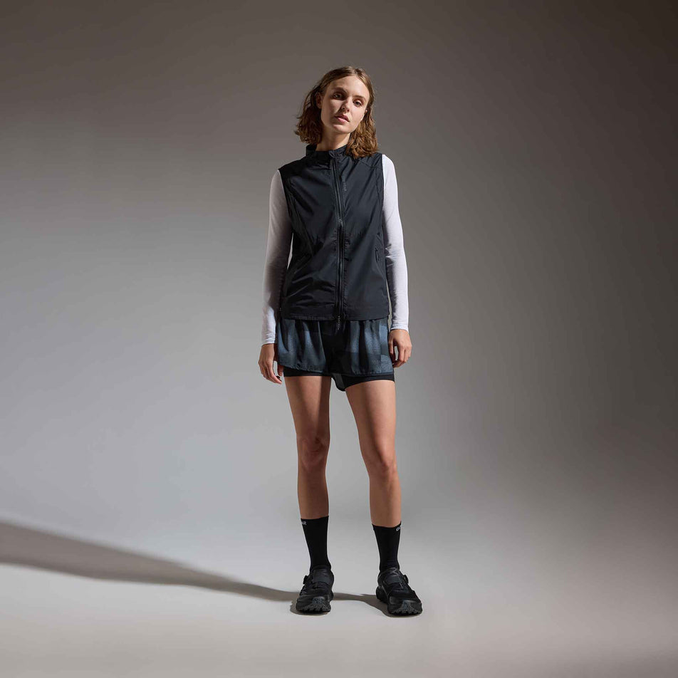 Front view of a model wearing the GOREWEAR Women's Concurve 3