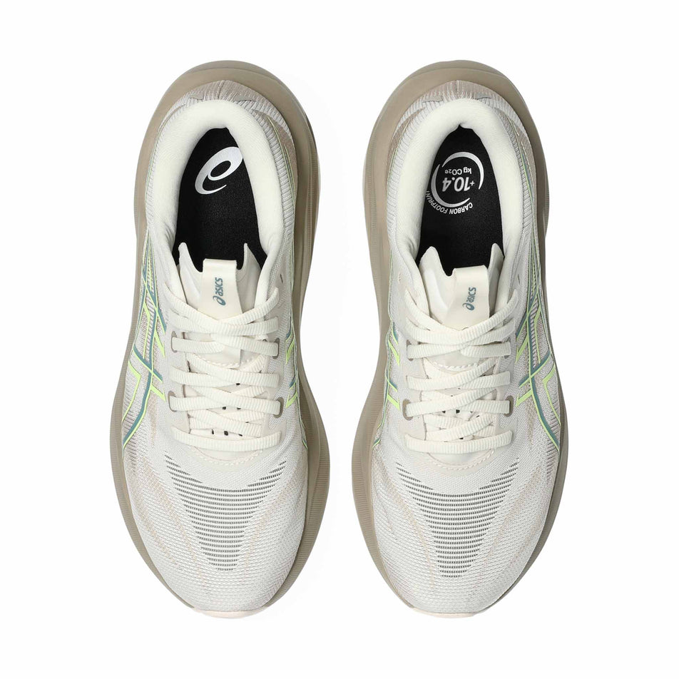 The uppers of a pair of ASICS Women's GT-2000 15 Running Shoes in the Birch/Greige colourway.