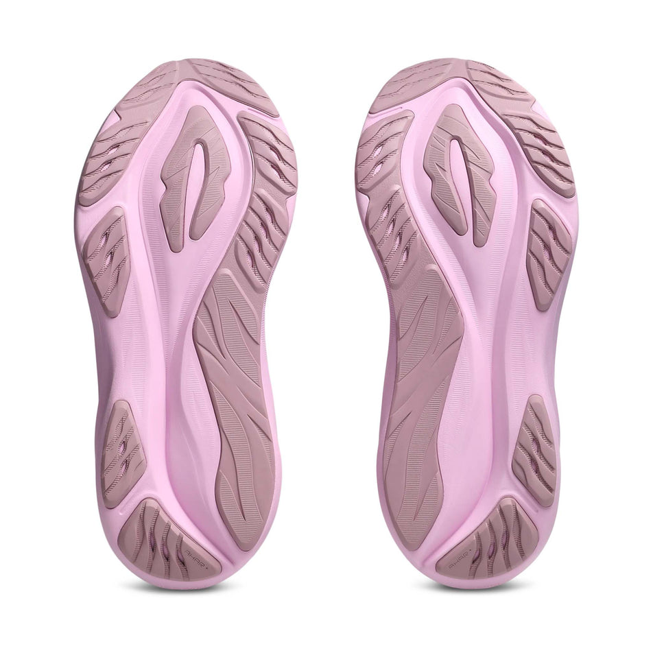 The outsoles of a pair of ASICS Women's GT-2000 15 Running Shoes in the Hazy Lilac/Taro Purple colourway.