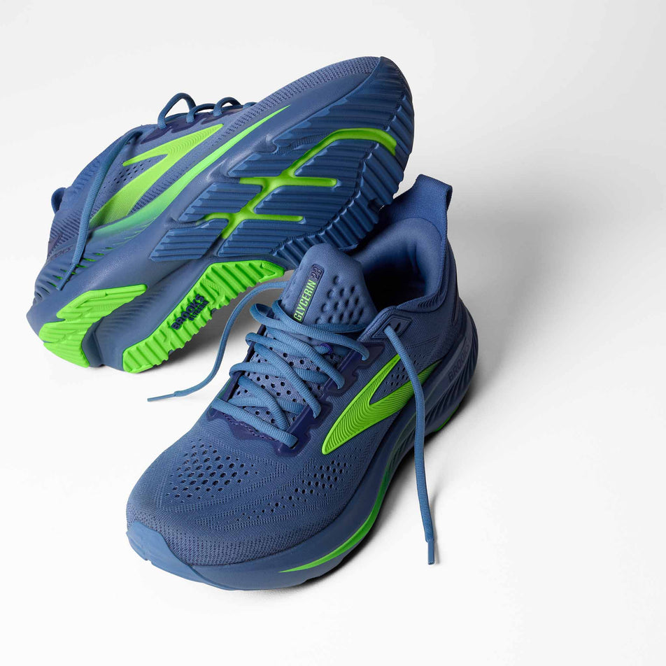 A pair of Brooks Men's Glycerin 23 Running Shoes in the Moonlight/Blue/Green Gecko colourway.
