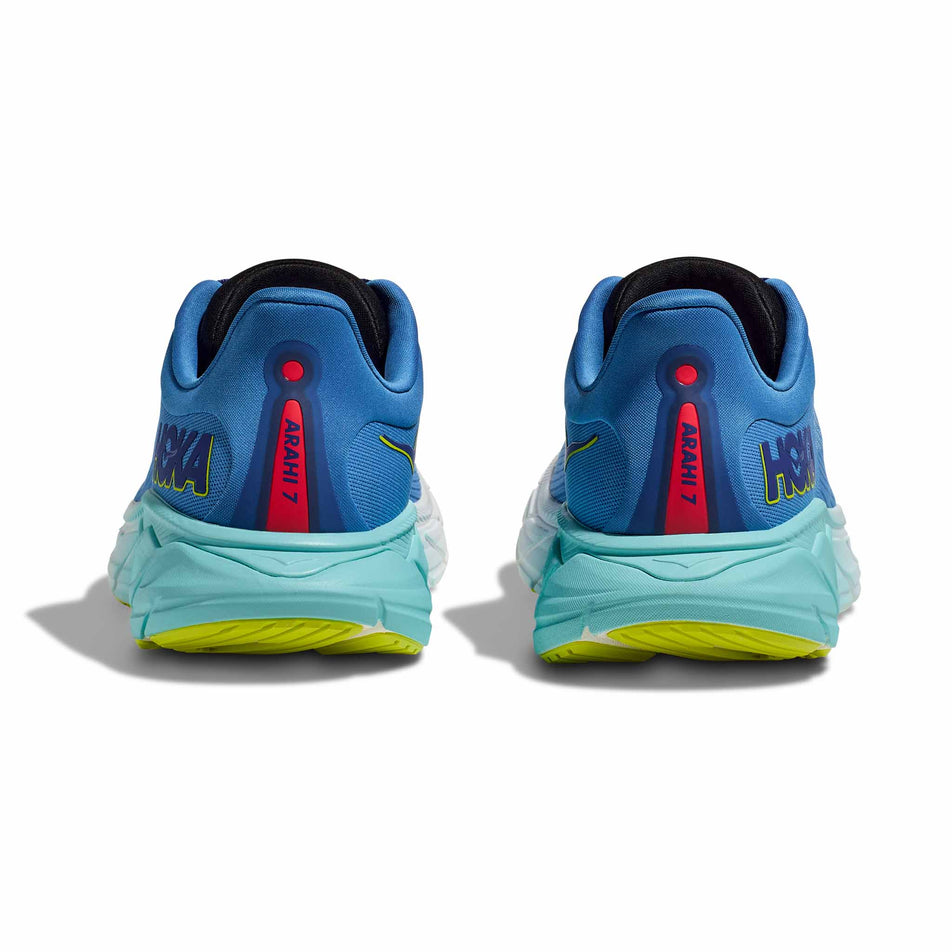 The back of a pair of HOKA Men's Arahi 7 Running Shoes in the Virtual Blue/Cerise colourway (8246538174626)