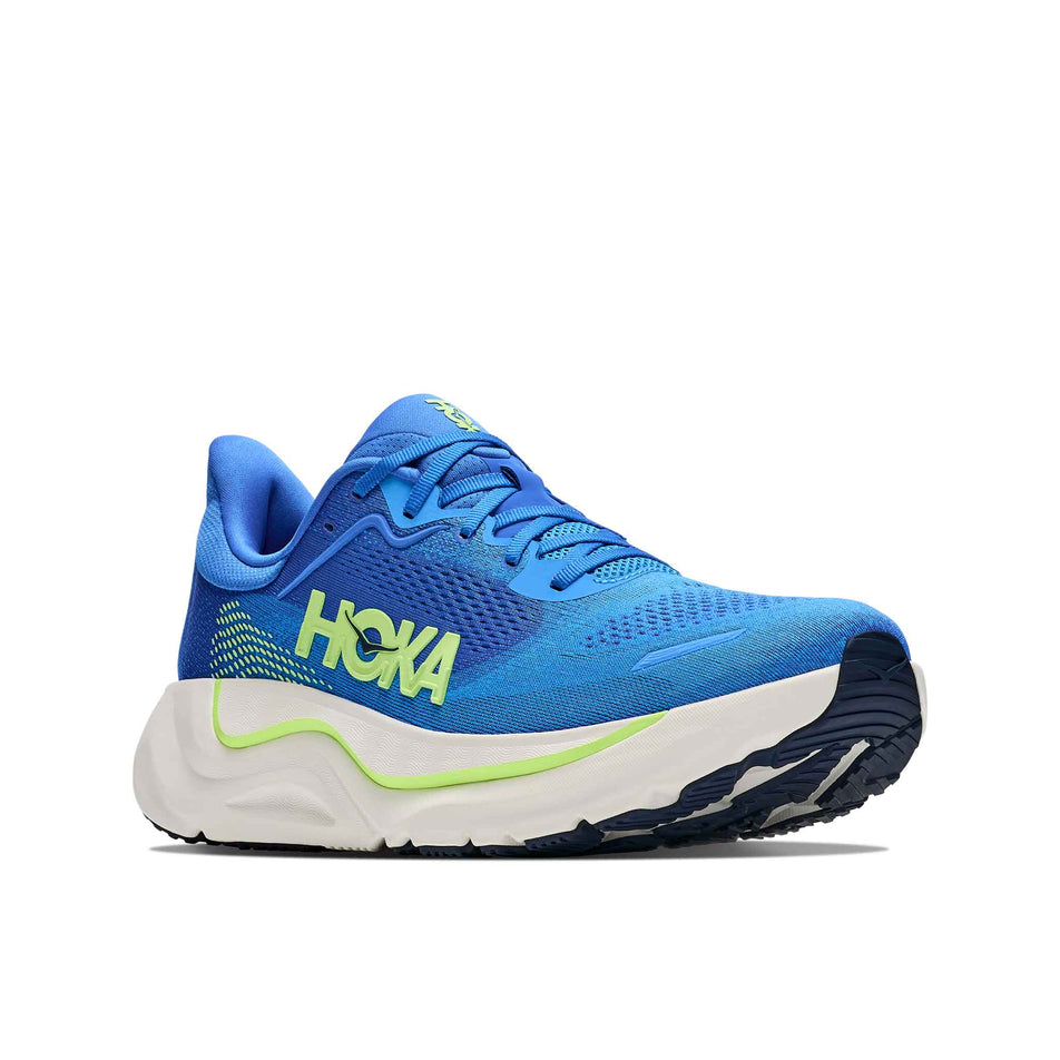 Lateral view of the right shoe from a pair of HOKA Men's Arahi 9 Running Shoes in the Virtual Blue/Soft Cobalt colourway.