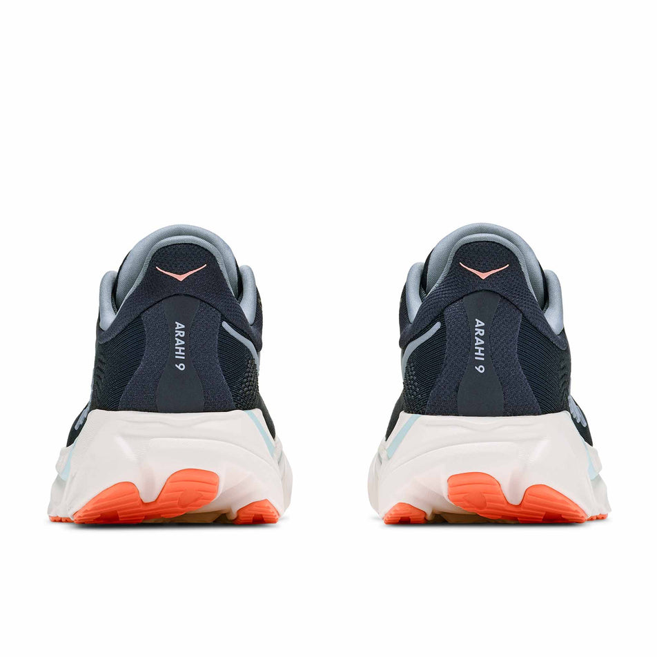 The back of a pair of HOKA Women's Arahi 9 Running Shoes in the Varsity Navy/Faded Navy colourway.