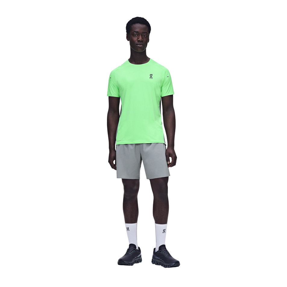 Front view of a model wearing the On Men's 7