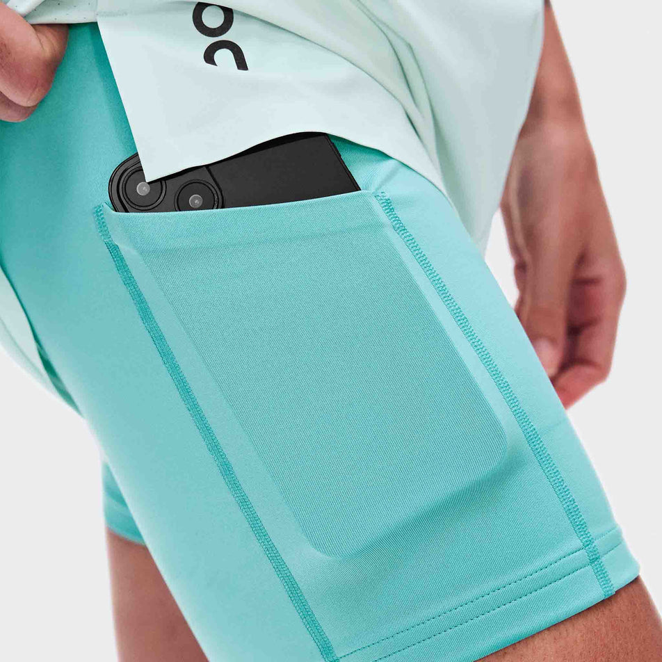 The stash pocket on the side of the On Women's 3