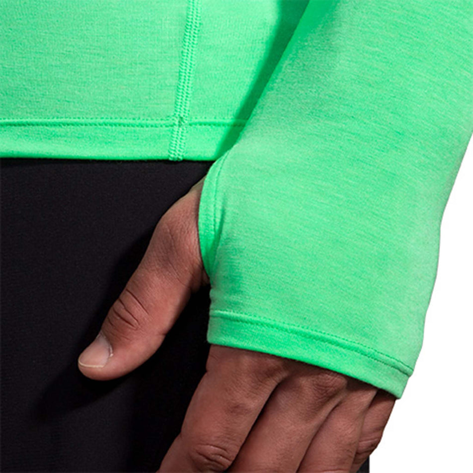 Close-up of the thumb loop on the left sleeve of a Brooks Men's High Point Long Sleeve Top in the Hyper Green colourway (8177411260578)