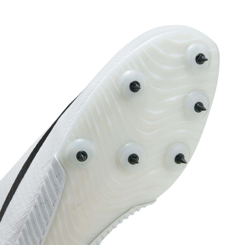 The forefoot spike plate on the outsole of the right shoe from a pair of Nike Unisex Rival Sprint Track & Field Sprinting Spikes in the White/Black-Metallic Silver colourway (8049489543330)
