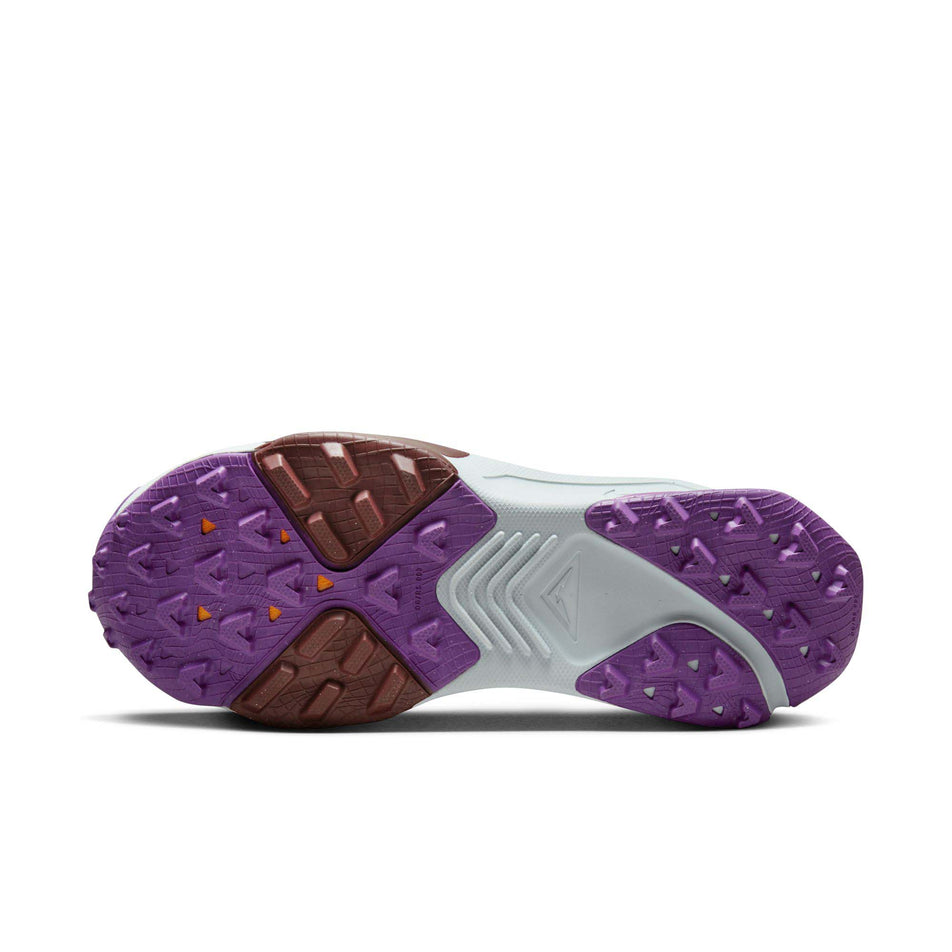 Outsole of the left shoe from a pair of Nike Men's Zegama Trail Running Shoes in the Purple Ink/Safety Orange-Deep Jungle colourway (8048789029026)