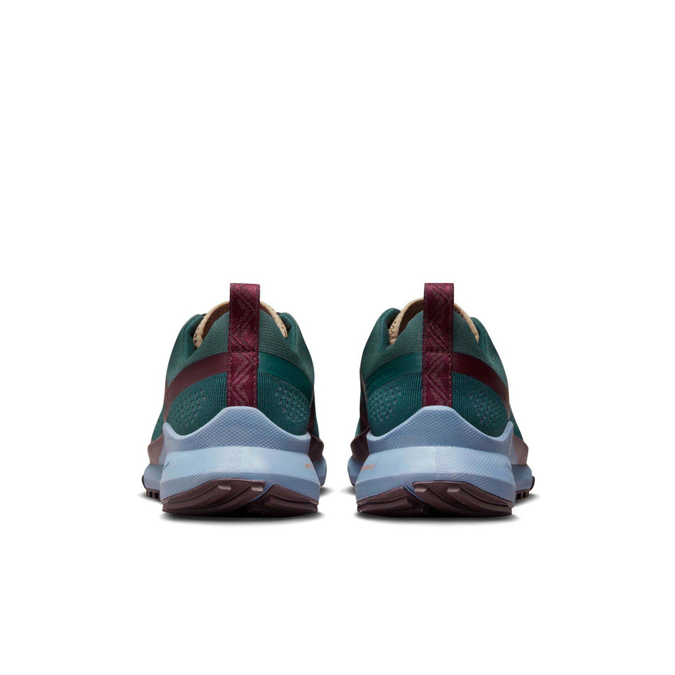 The back of a pair of Men's Pegasus Trail 4 Trail Running Shoes in the Deep Jungle/Night Maroon-Khaki colourway (8048783786146)