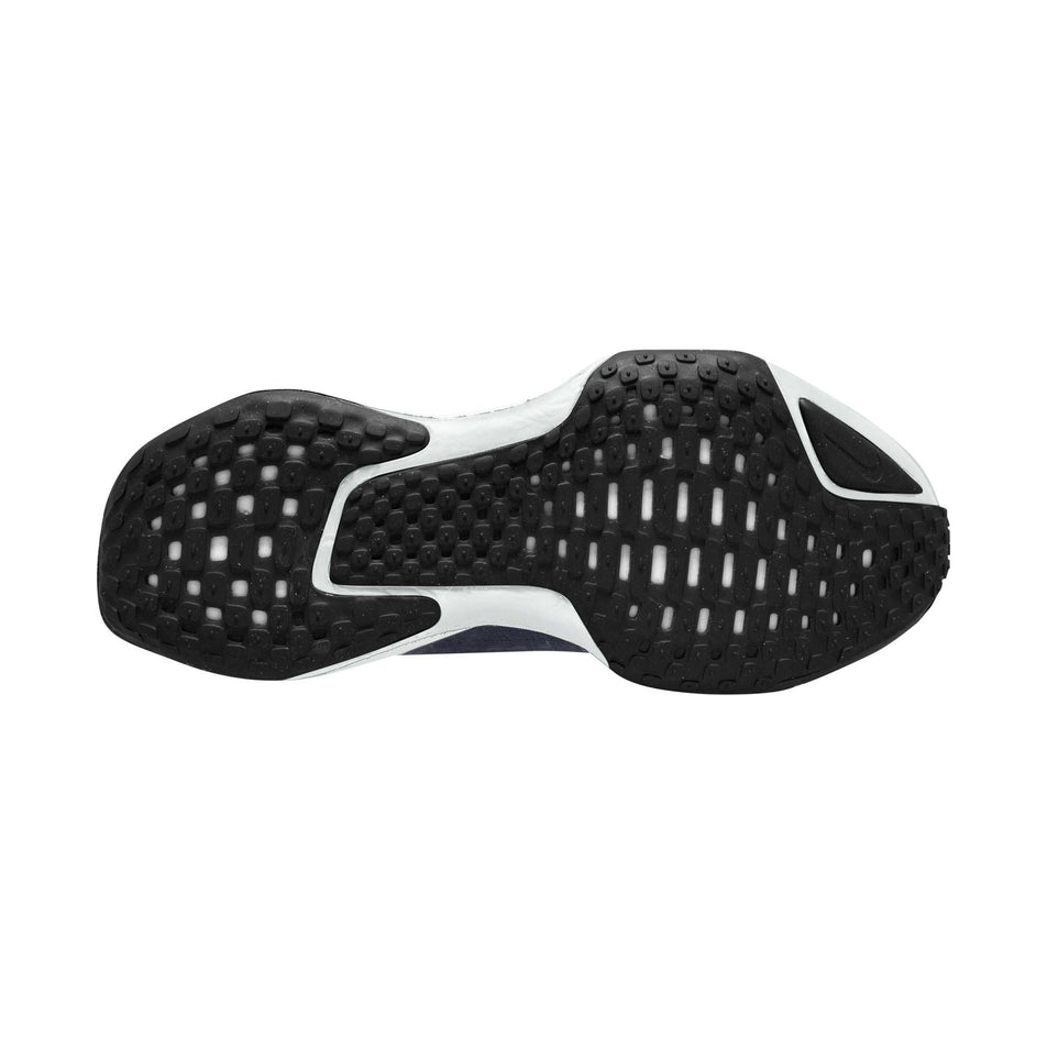 Outsole of the right shoe from a pair of Nike Men's Invincible 3 Road Running Shoes in the Thunder Blue/Lt Armory Blue-Black-White colourway (8135379189922)