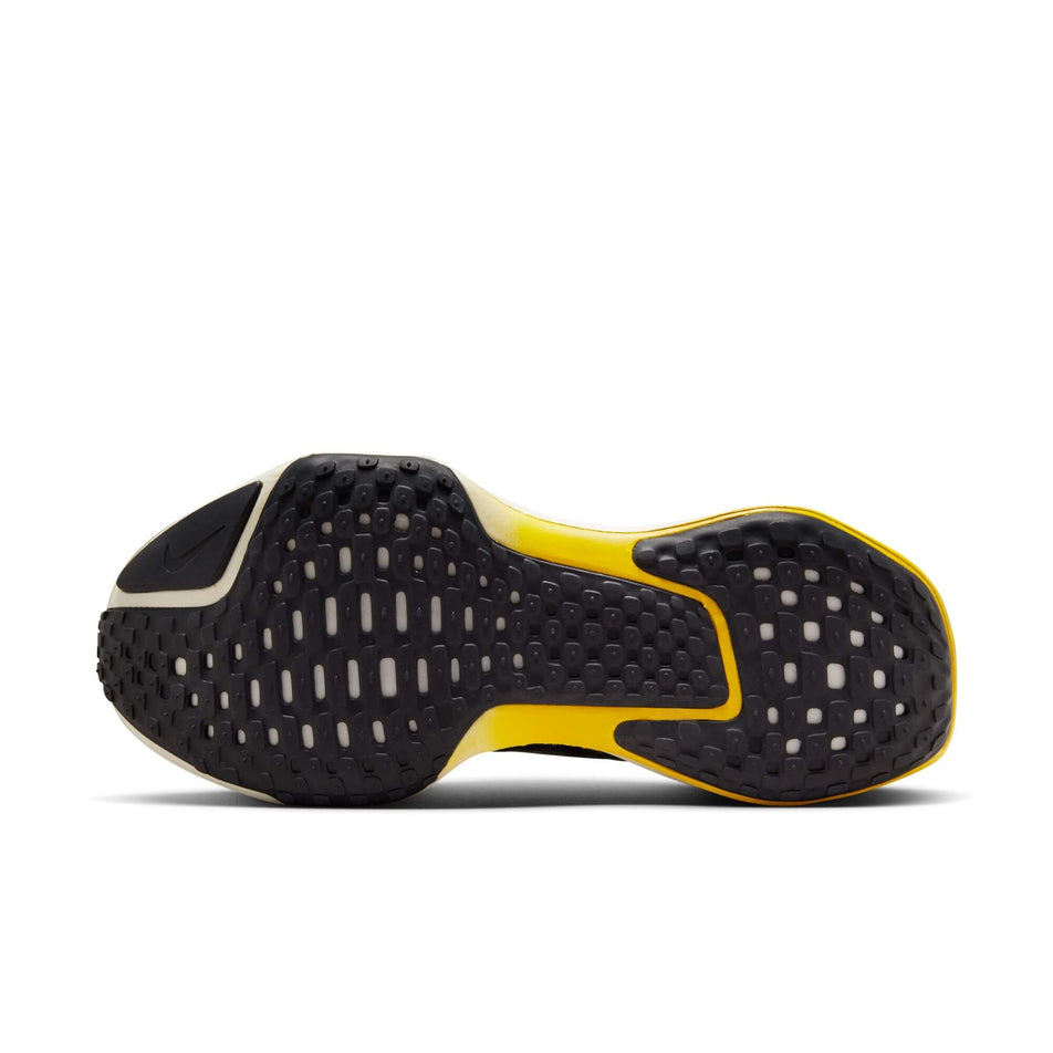 Outsole of the left shoe from a pair of Nike Women's Invincible 3 Road Running Shoes in the BLACK/WHITE-ANTHRACITE-BALTIC BLUE colourway (7867354644642)