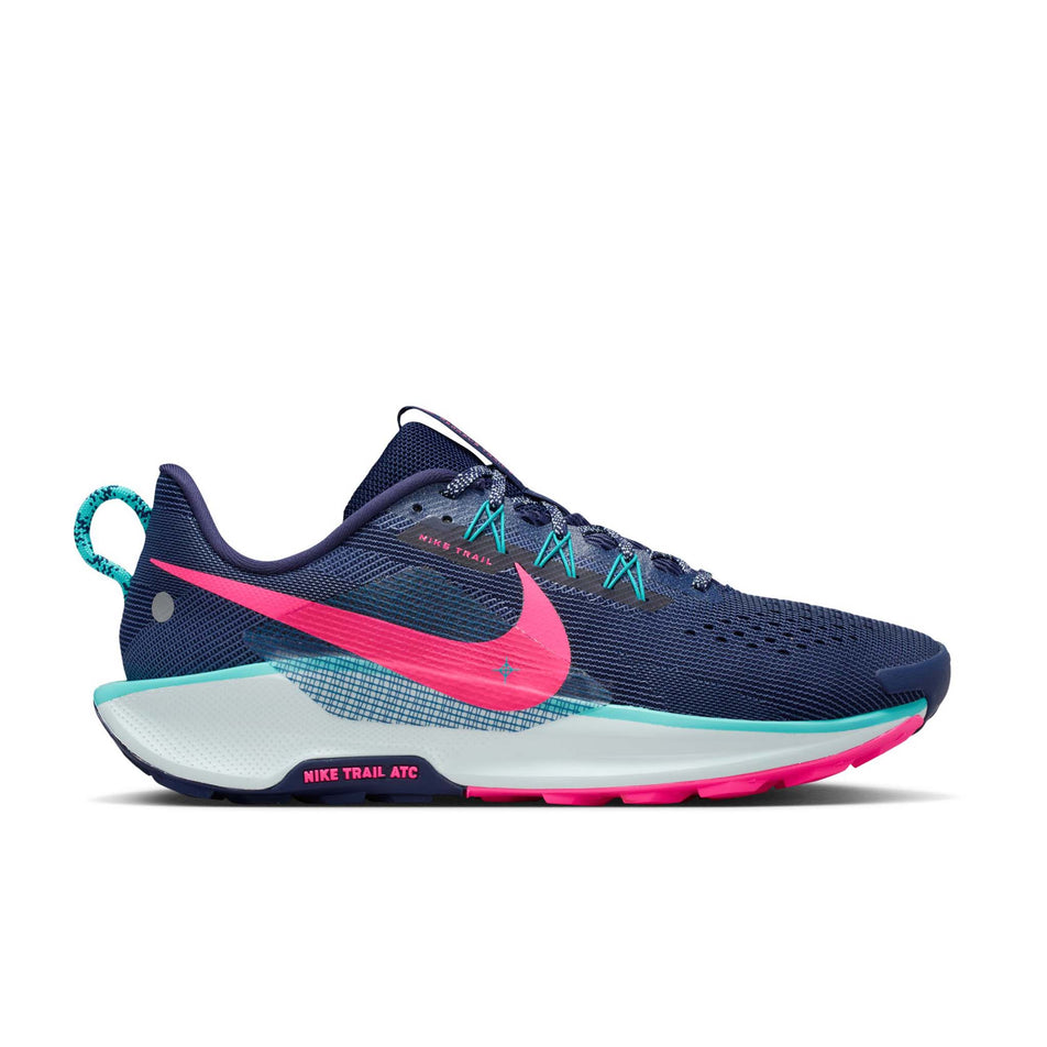 Lateral view of the right shoe from a pair of Nike Men's Pegasus Trail 5 Trail Running Shoes in the Midnight Navy/Hyper Pink-Dusty Cactus colourway.