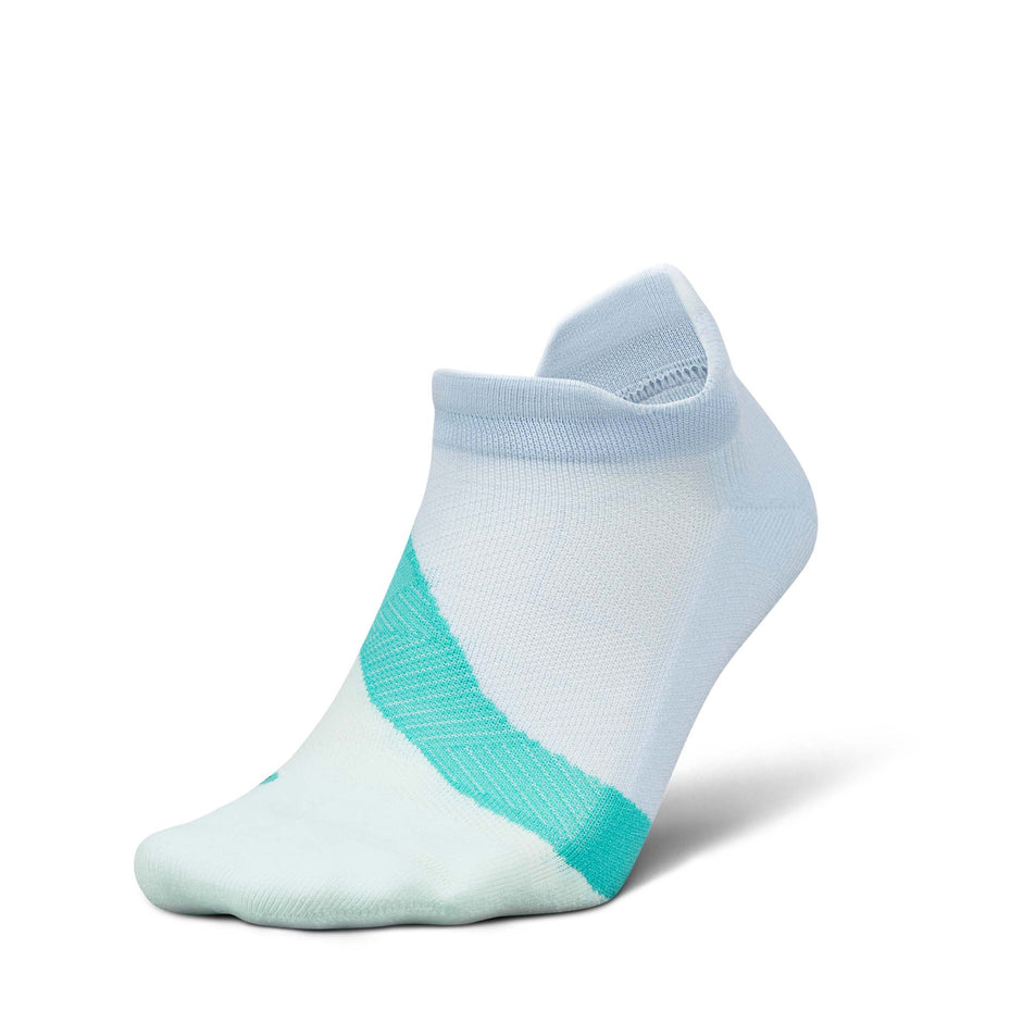 Lateral view of the left sock from a pair of Feetures Unisex Elite Light Cushion No Show Tab in the Glacier Mist colourway.