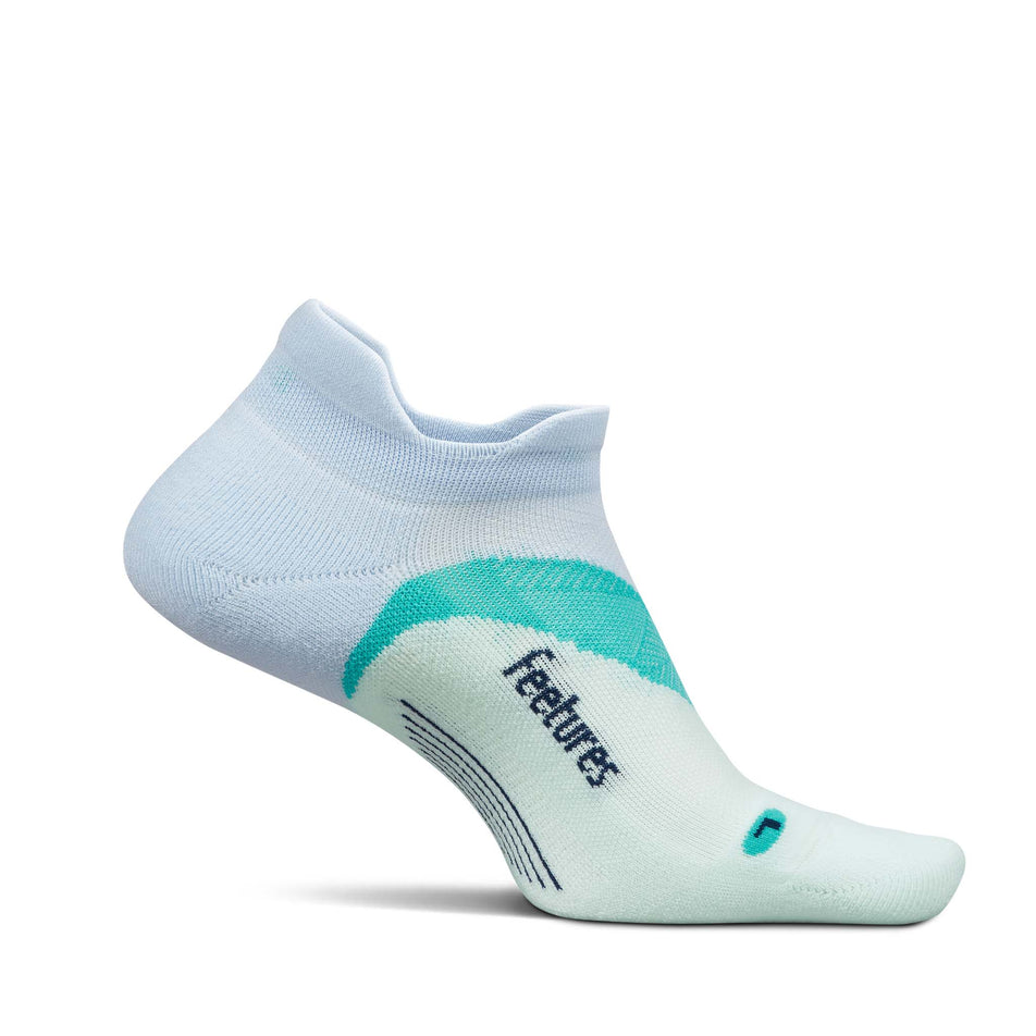 Medial view of the left sock from a pair of Feetures Unisex Elite Light Cushion No Show Tab in the Glacier Mist colourway.