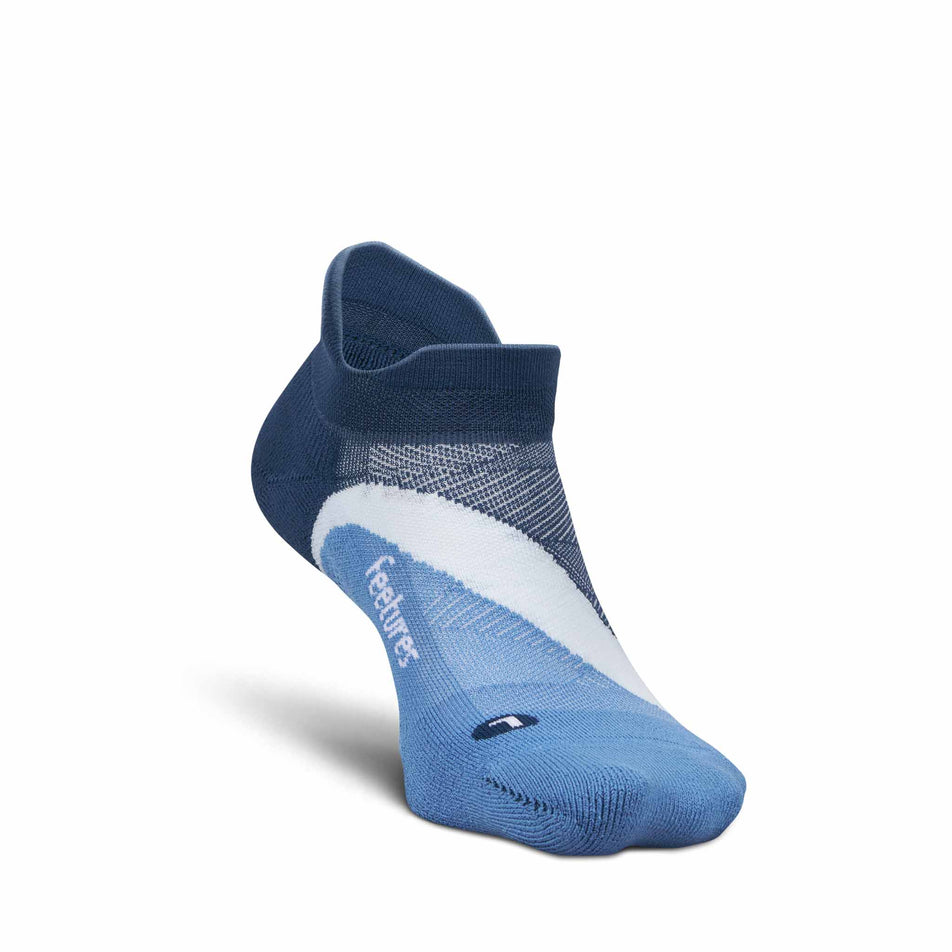 Medial view of the left sock from a pair of Feetures Unisex Elite Light Cushion No Show Tab in the Blue Wave colourway.