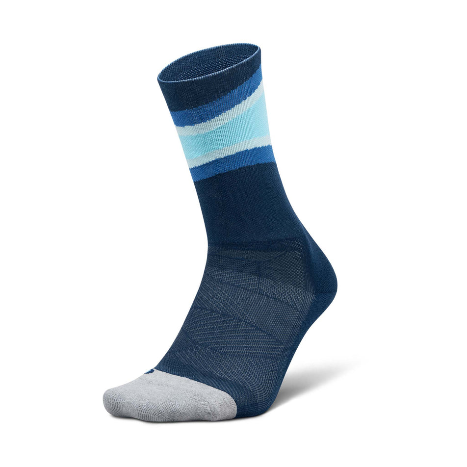 Lateral view of the left sock from a pair of Feetures Unisex Elite Light Cushion Mini Crew in the Blue Bounce colourway.