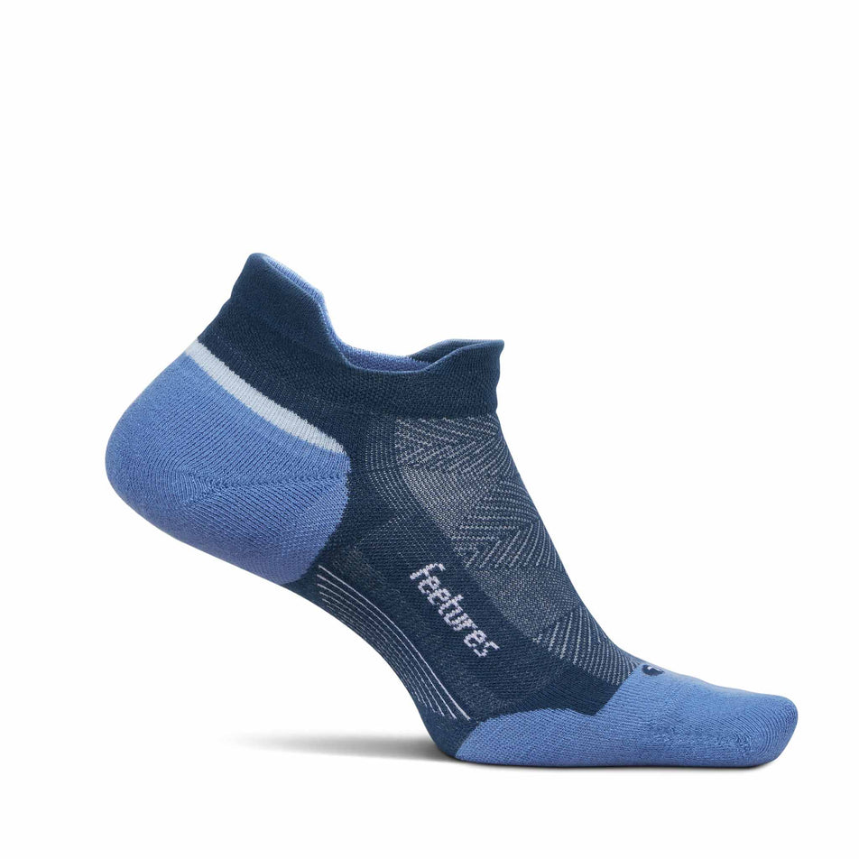Medial view of the left sock from a pair of Feetures Unisex Elite Max Cushion No Show Tab in the Blue Wave colourway.