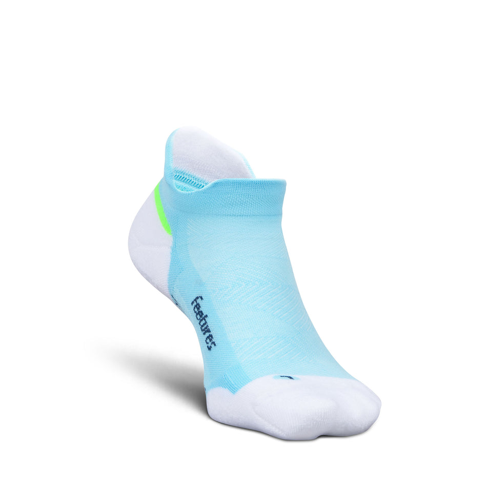 The left sock from a pair of Feetures Unisex Elite Max Cushion No Show Tab in the Cool Plunge colourway.