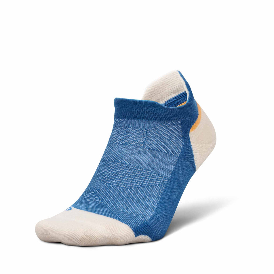 Lateral view of the left sock from a pair of Feetures Unisex Elite Max Cushion No Show Tab in the Rally Blue colourway.