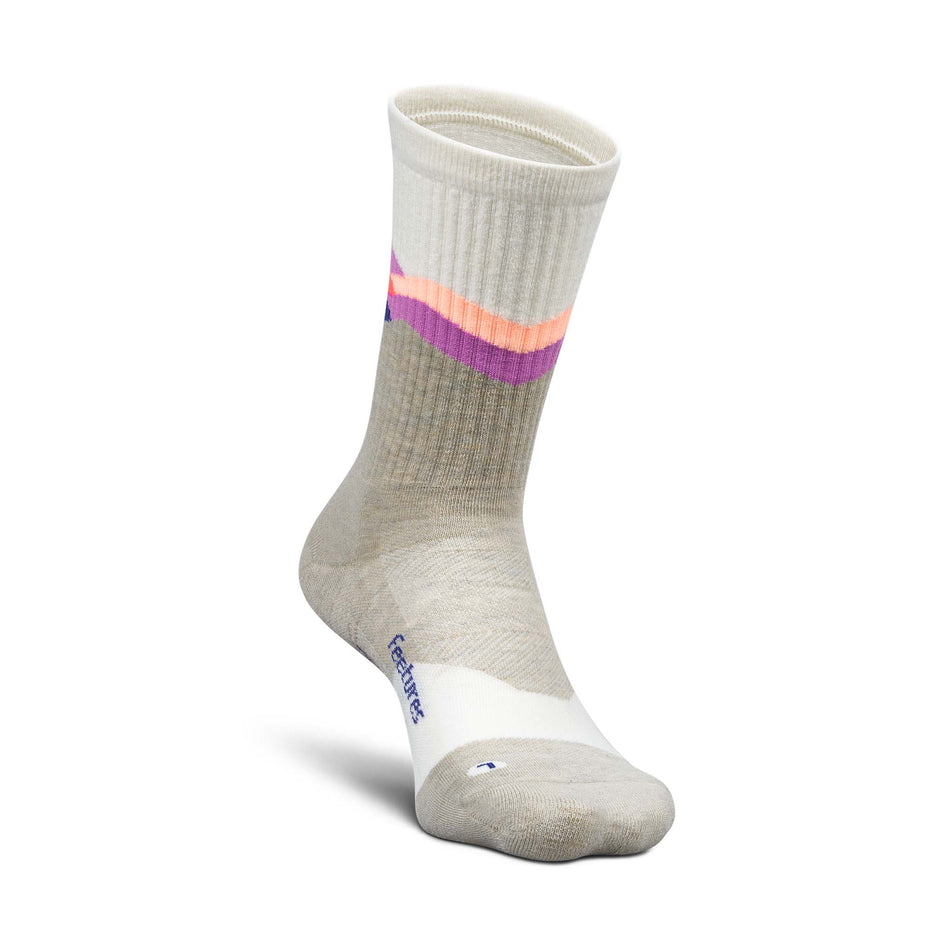 The left sock from a pair of Feetures Unisex Trail Max Cushion Mini Crew in the Mountain High Cream colourway.