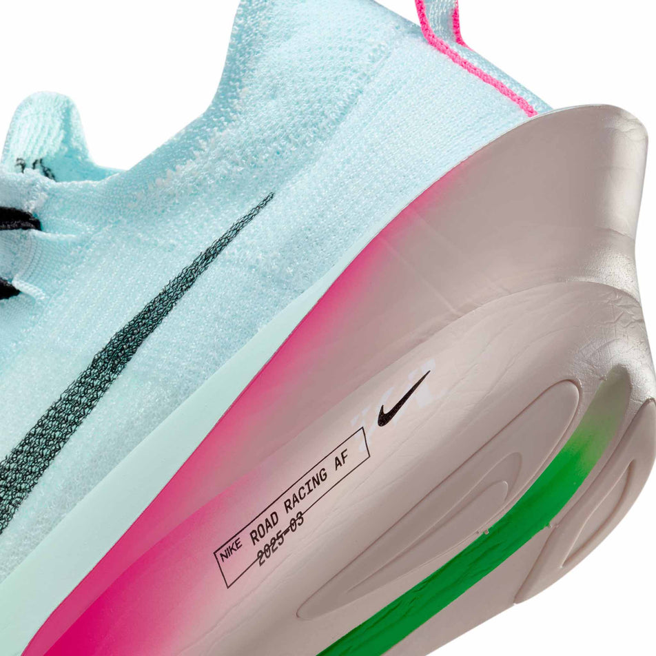 Close up of the midsole from a pair of Nike Men's Alphafly 3 Road Racing Shoes in the Glacier Blue/Black-Mint Foam-Green Shock colourway. (8655923675298)
