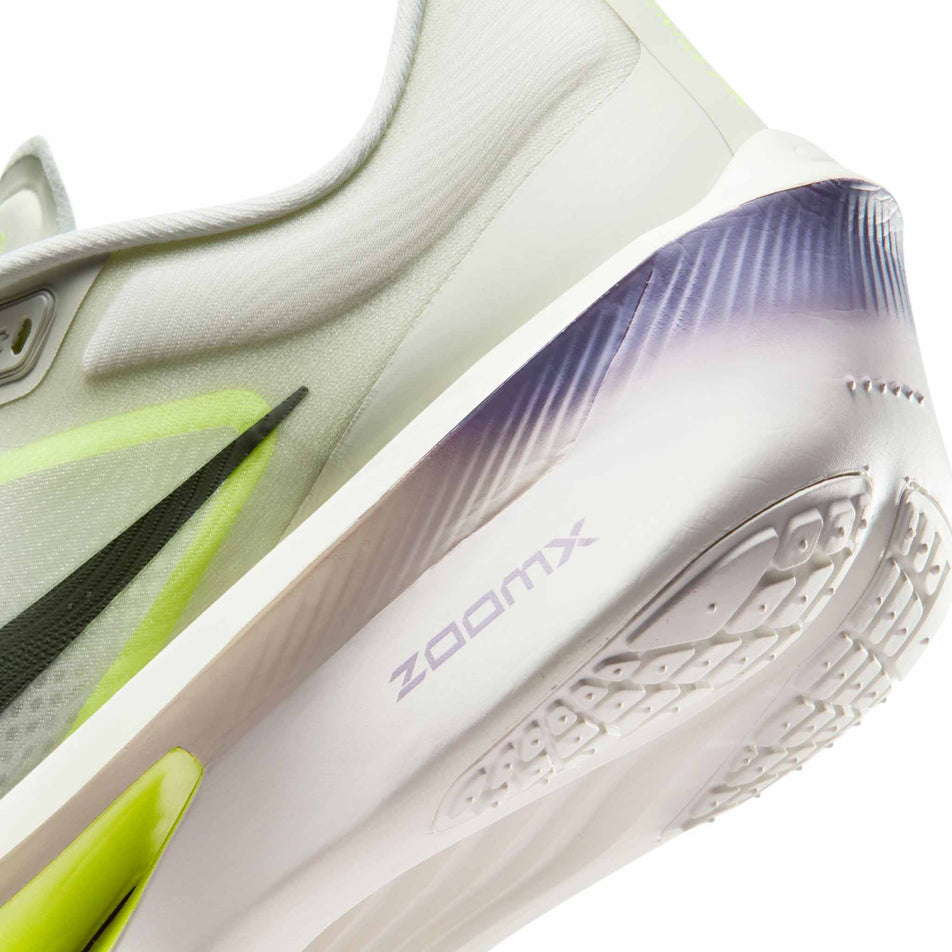 Close-up view of the rearfoot of the left shoe from a pair of Nike Men's Zoom Fly 6 Running Shoes in the Sea Glass/Sequoia-Ultralime-Phantom colourway.