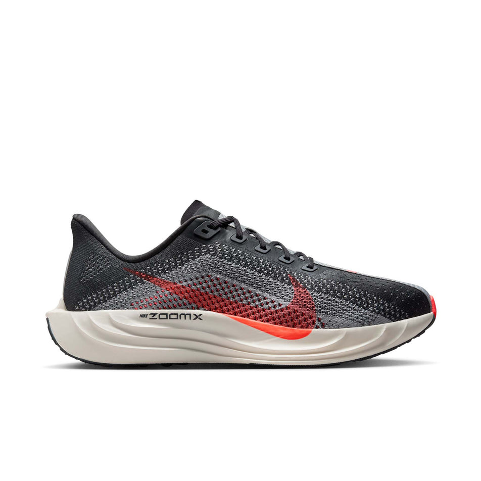 Lateral view of the right shoe from a pair of Nike Men's Pegasus Plus Road Running Shoes in the Anthracite/Bright Crimson-Light Smoke Grey colourway. (8683710185634)
