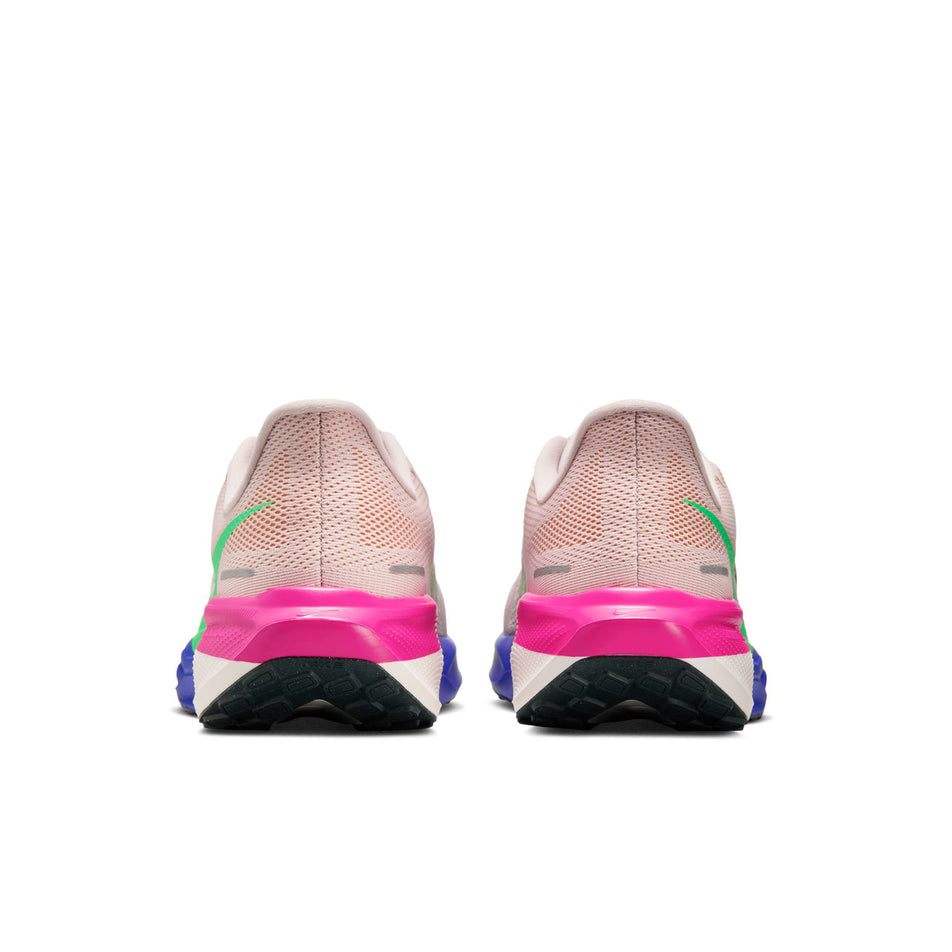 The back of a pair of Nike Men's Pegasus 41 