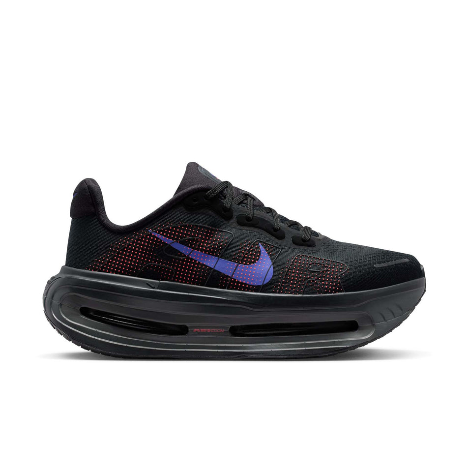 Lateral view of the right shoe from a pair of Nike Women's Vomero Premium Road Running Shoes in the Black/Sapphire-Hot Lava-Anthracite colourway.