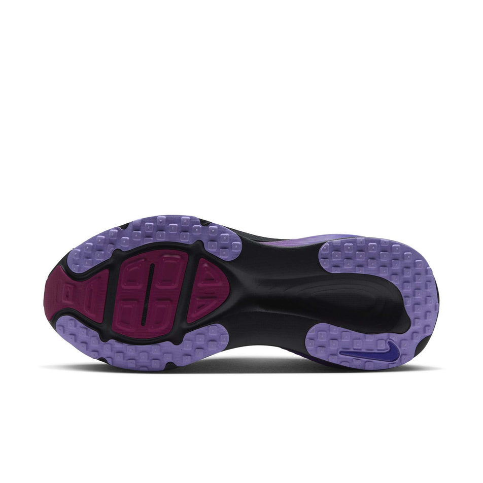 The outsole of the left shoe from a pair of Nike Women's Vomero 18 Road Running Shoes in the Black/Metallic Silver-Persian Violet colourway.