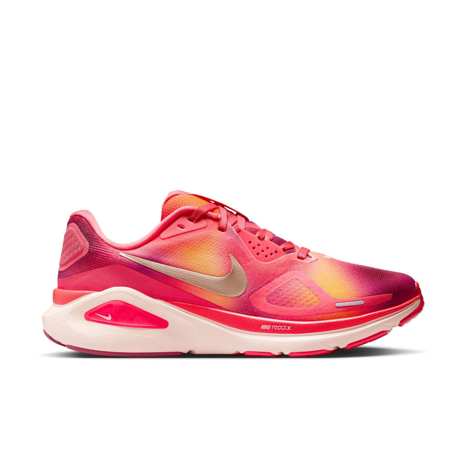 Lateral view of the right shoe from a pair of Nike Women's Structure 26 SE Road Running Shoes in the Ember Glow/Washed Coral-Sweet Beet colourway. (8725403566242)
