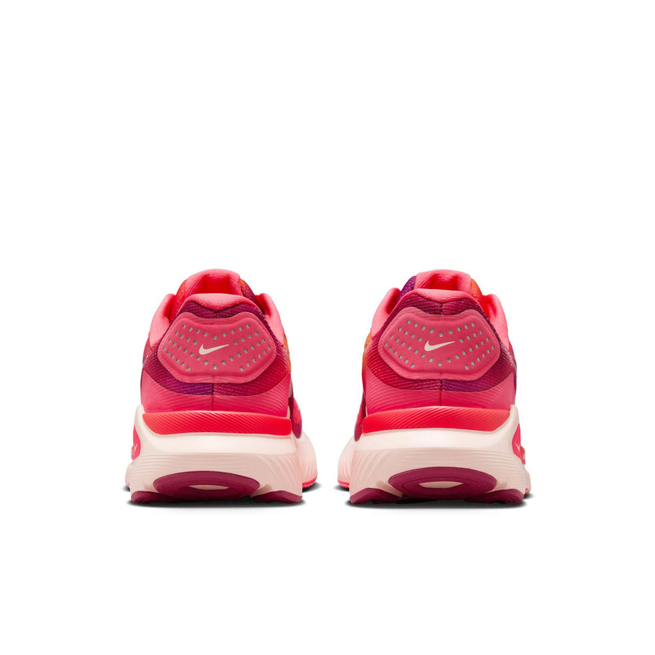 The back of a pair of Nike Women's Structure 26 SE Road Running Shoes in the Ember Glow/Washed Coral-Sweet Beet colourway. (8725403566242)
