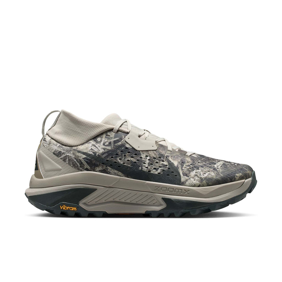 Lateral view of the right shoe from a pair of Nike Men's ACG Zegama Trail Running Shoes in the Spruce Fog/Black Spruce-Sea Glass-Black colourway.
