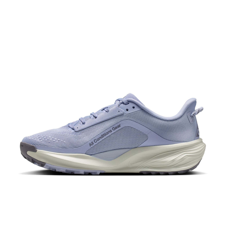 Medial view of the right shoe from a pair of Nike Women's ACG Pegasus Trail Running Shoes in the Ghost/Cement Grey-Mineral Slate colourway.
