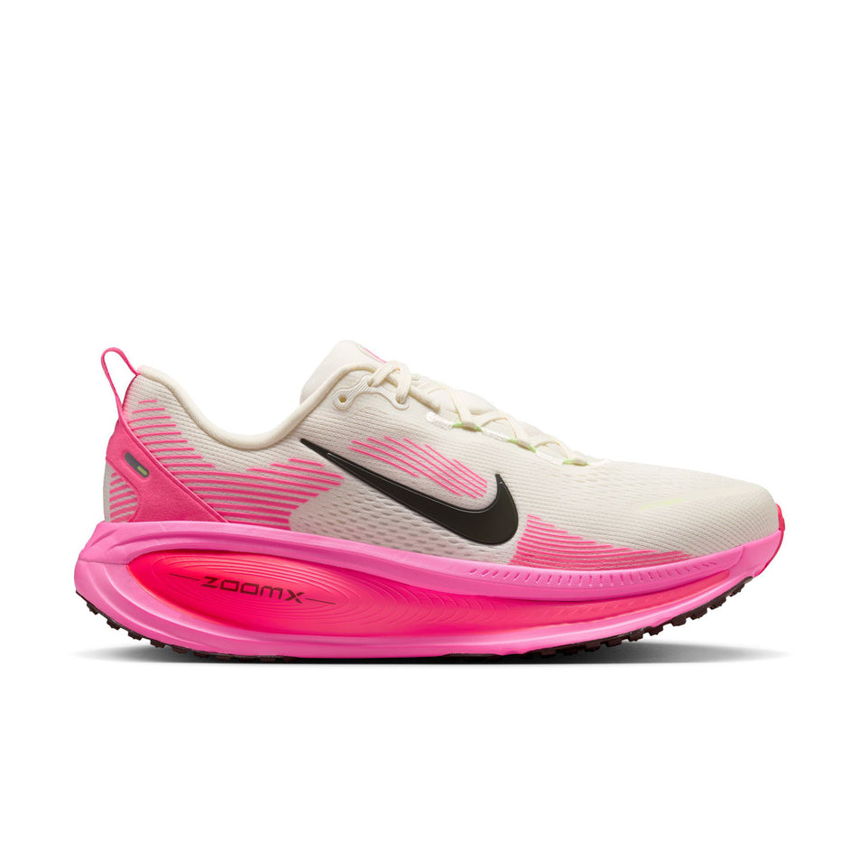 Lateral view of the right shoe from a pair of Nike Men's Vomero 18 Road Running Shoes in the Sail/Sequoia-Hyper Pink-Hyper Pink colourway.  (8636927738018)