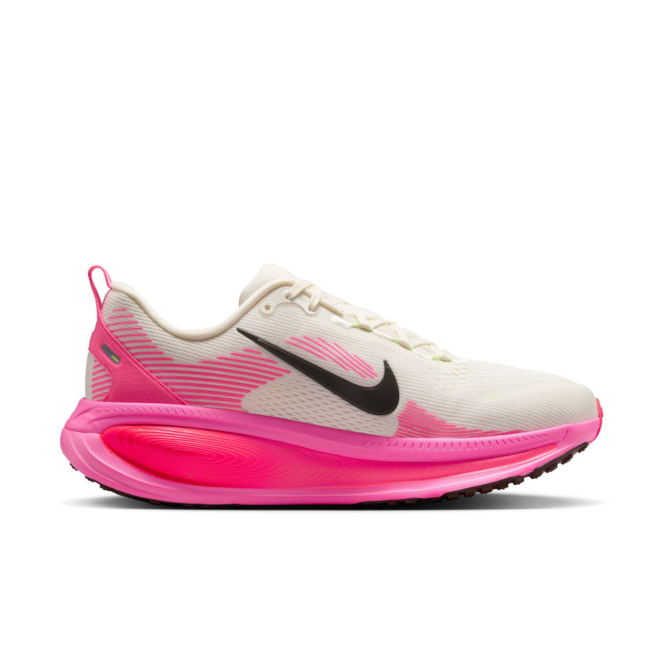 Lateral view of the left shoe from a pair of Nike Men's Vomero 18 Road Running Shoes in the Sail/Sequoia-Hyper Pink-Hyper Pink colourway. (8636927738018)