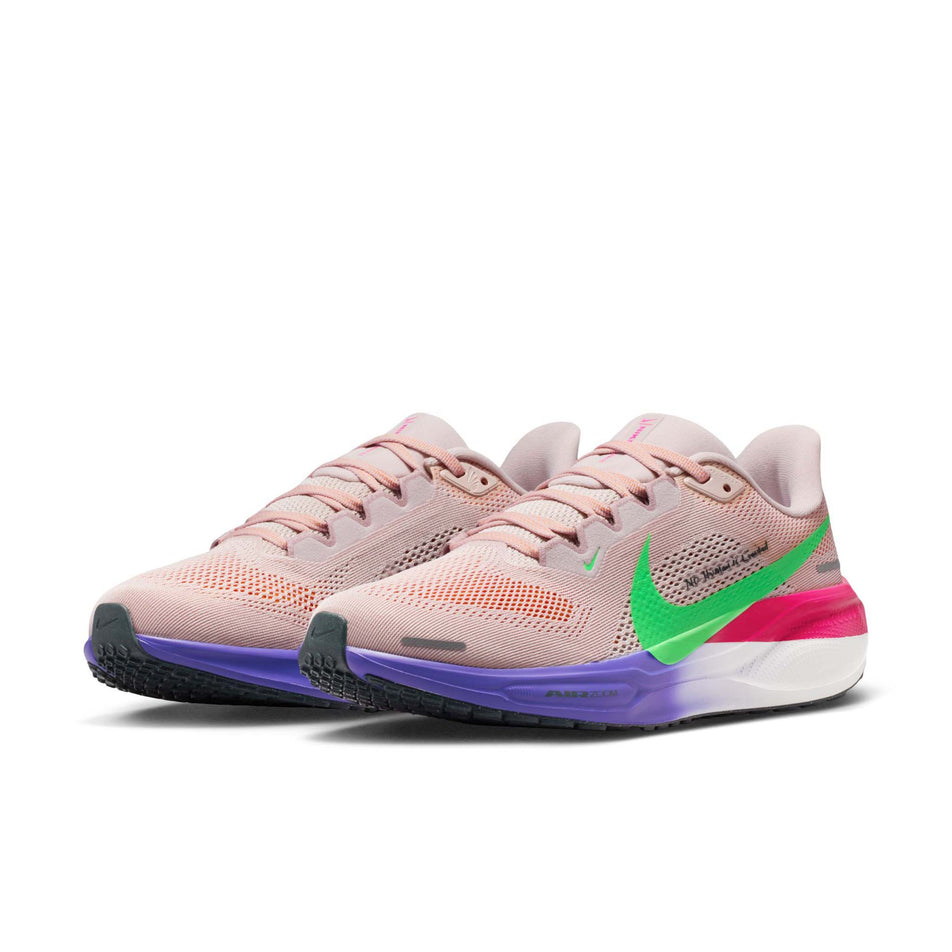 A pair of Nike Women's Pegasus 41 