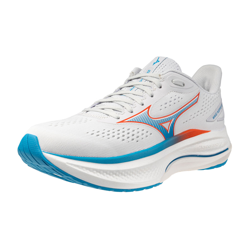 Lateral view of the left shoe from a pair of Mizuno Men's Wave Inspire 22 Running Shoes in the Cloudscape colourway.