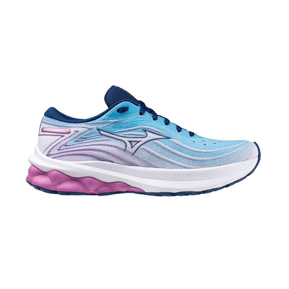 Lateral side of the right shoe from a pair of Mizuno Women's Wave Skyrise 5 Running Shoes in the Swim Cap/Navy Peony/Hyacinth colourway (8146846711970)