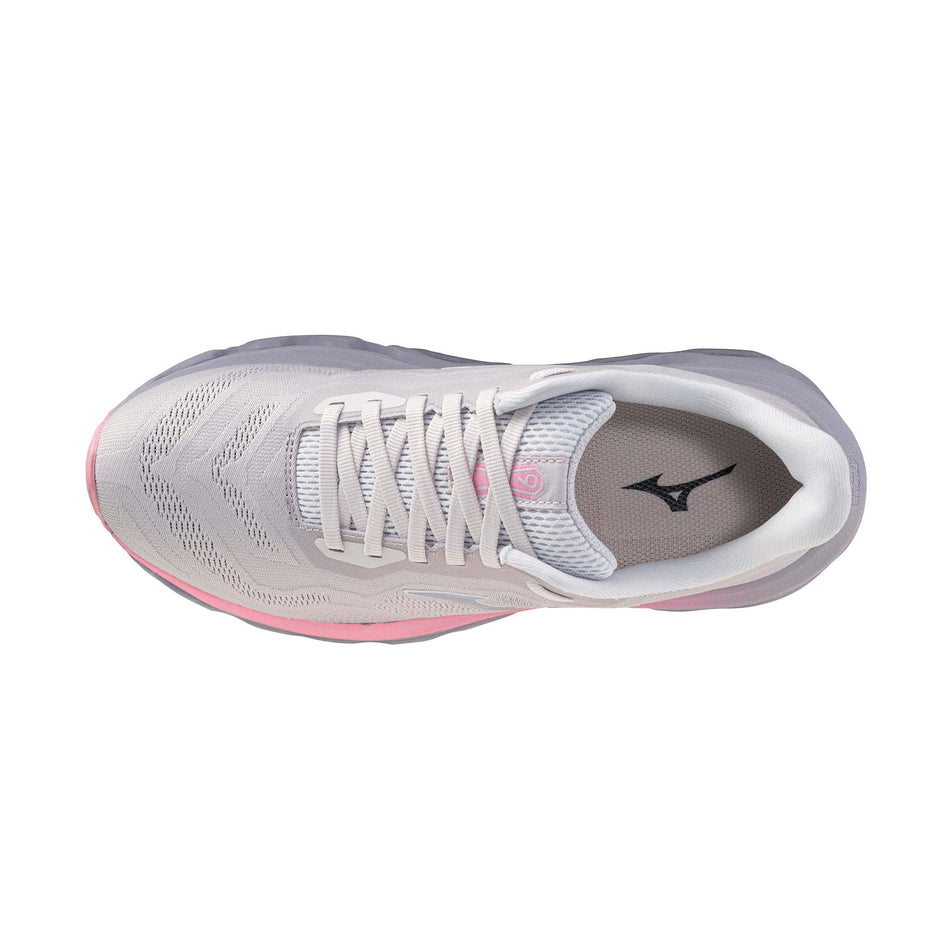 The upper of the left shoe from a pair of Mizuno Women's Wave Horizon 9 Running Shoes in the Lilac Hint/Dapple Gray/Pink Drink colourway.