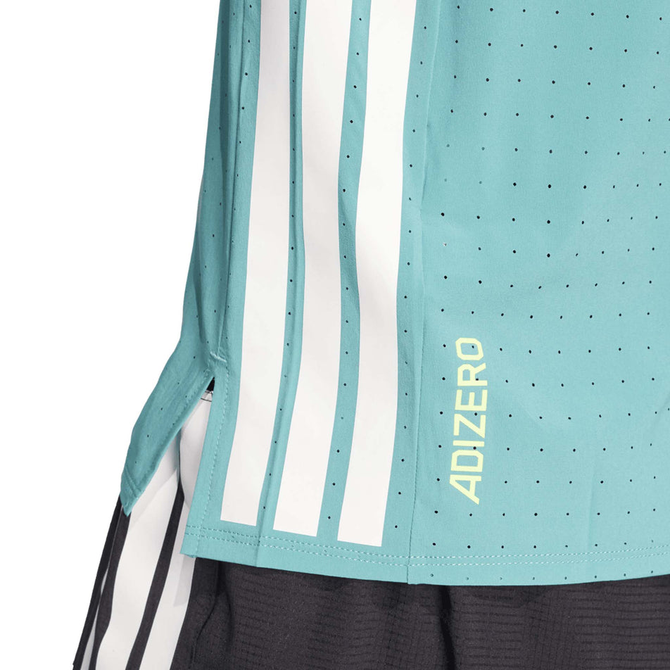 Close up of the Adizero branding on the adidas Women's Adizero Tee in the Powder Teal colourway.(8665227231394)